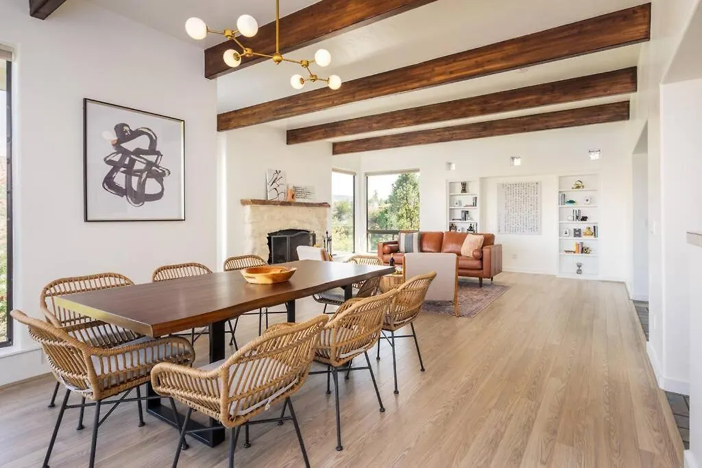 Stunning Views, Large Deck W/ Private Hiking Trail * Sedona