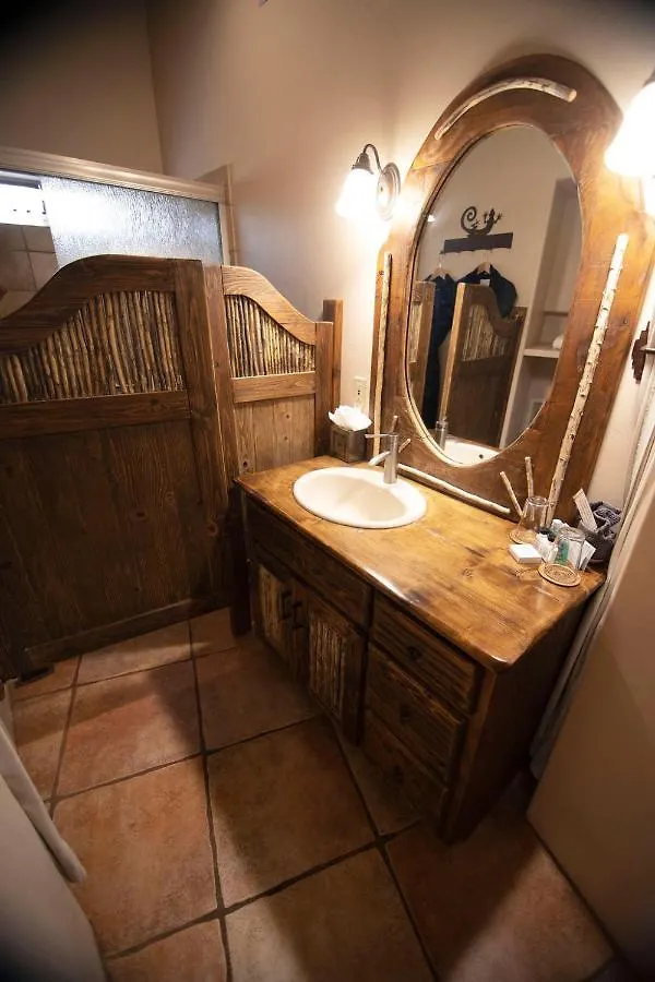 The At Thunder Mountain Bed & Breakfast 4*