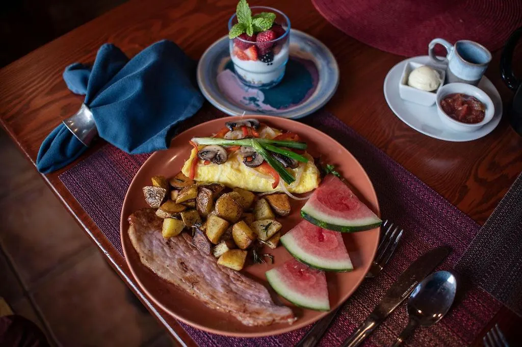 The At Thunder Mountain Bed & Breakfast 4*