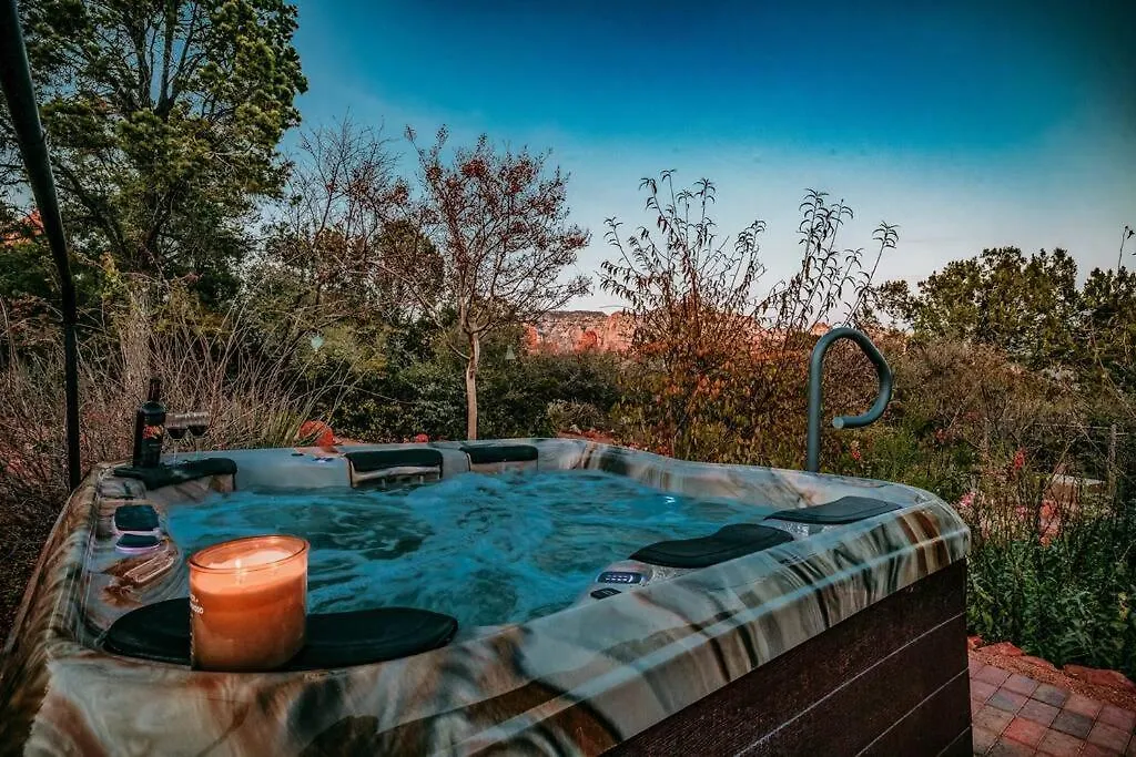 Jacuzzi, Walk To Trails, Stunning Views, Mid-century Modern,pool Holiday home