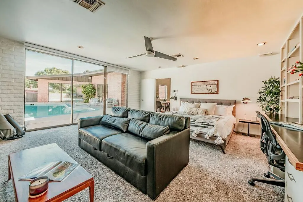 Jacuzzi, Walk To Trails, Stunning Views, Mid-century Modern,pool Holiday home