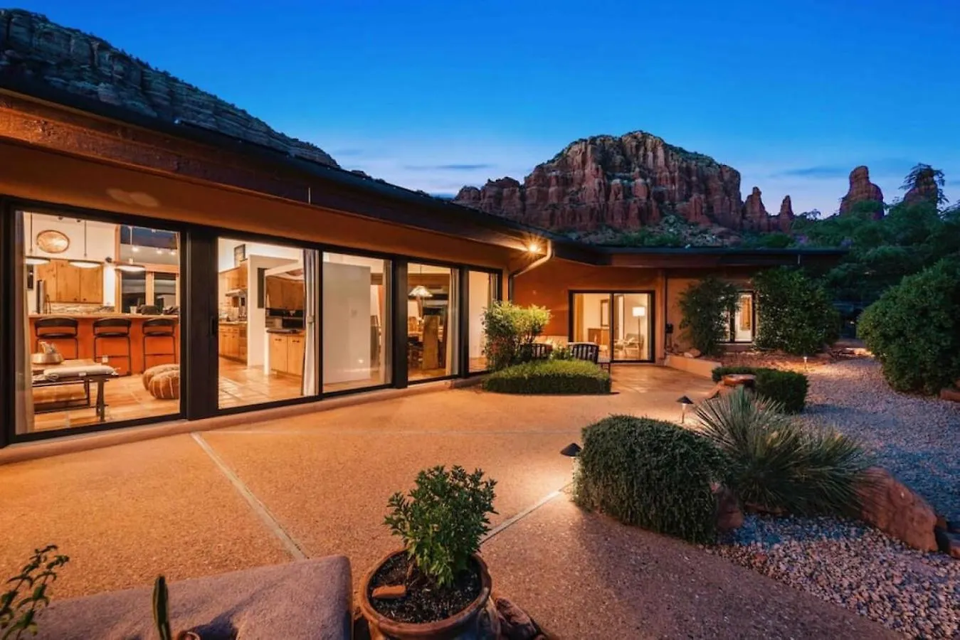 Chapel Vortex Red Rocks Hot Tub Gardens Holiday home