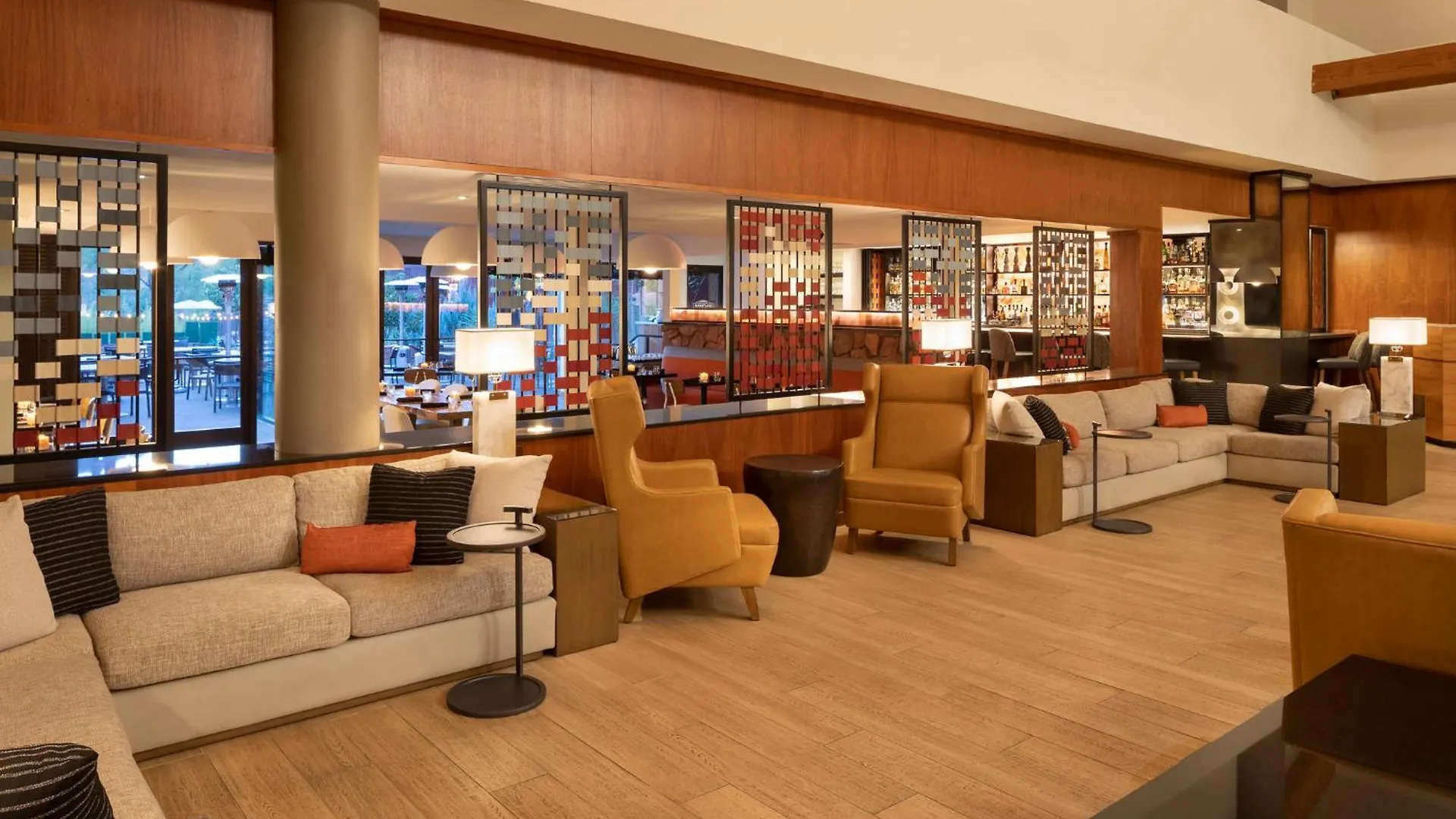 Resort Amara & 4*