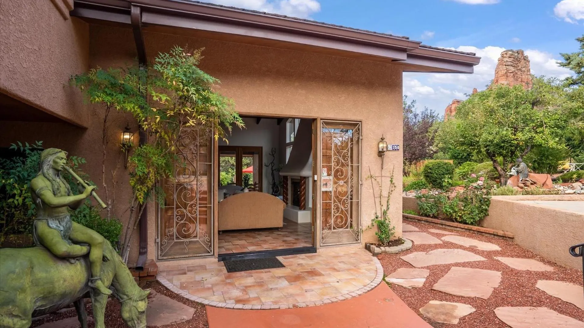 Adobe Village Estate Estate Apartment