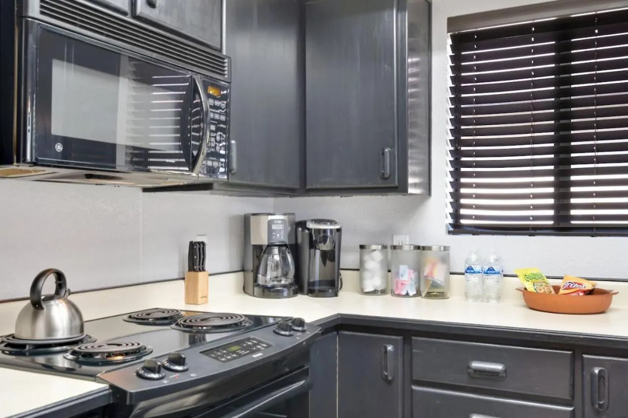 Airbnb - Golf, Pool And Hot Tub By Bell Rock-views Holiday home Sedona