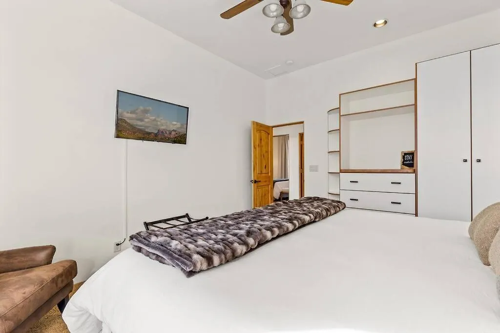 Bliss Estates -sleeps 16- Hot Tub Βίλα