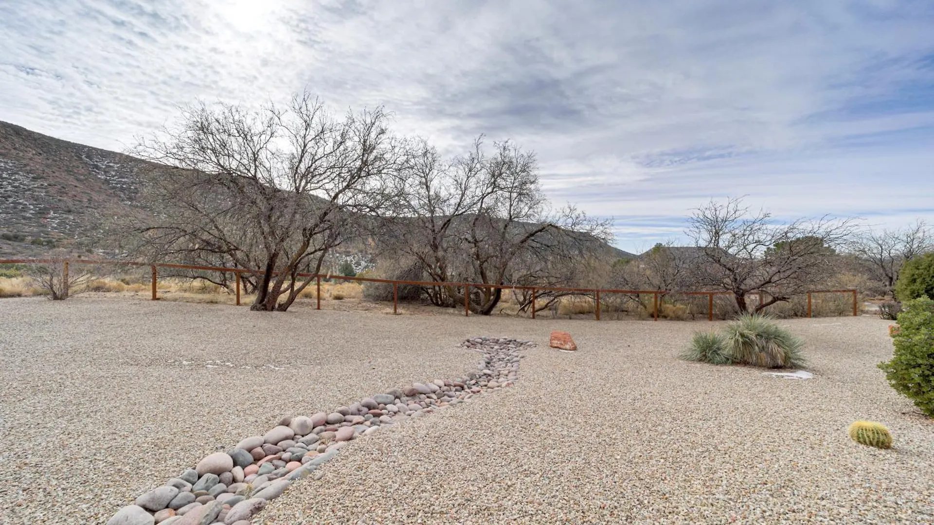 Holiday home Secluded Escape With Patio And Red Rock Views!