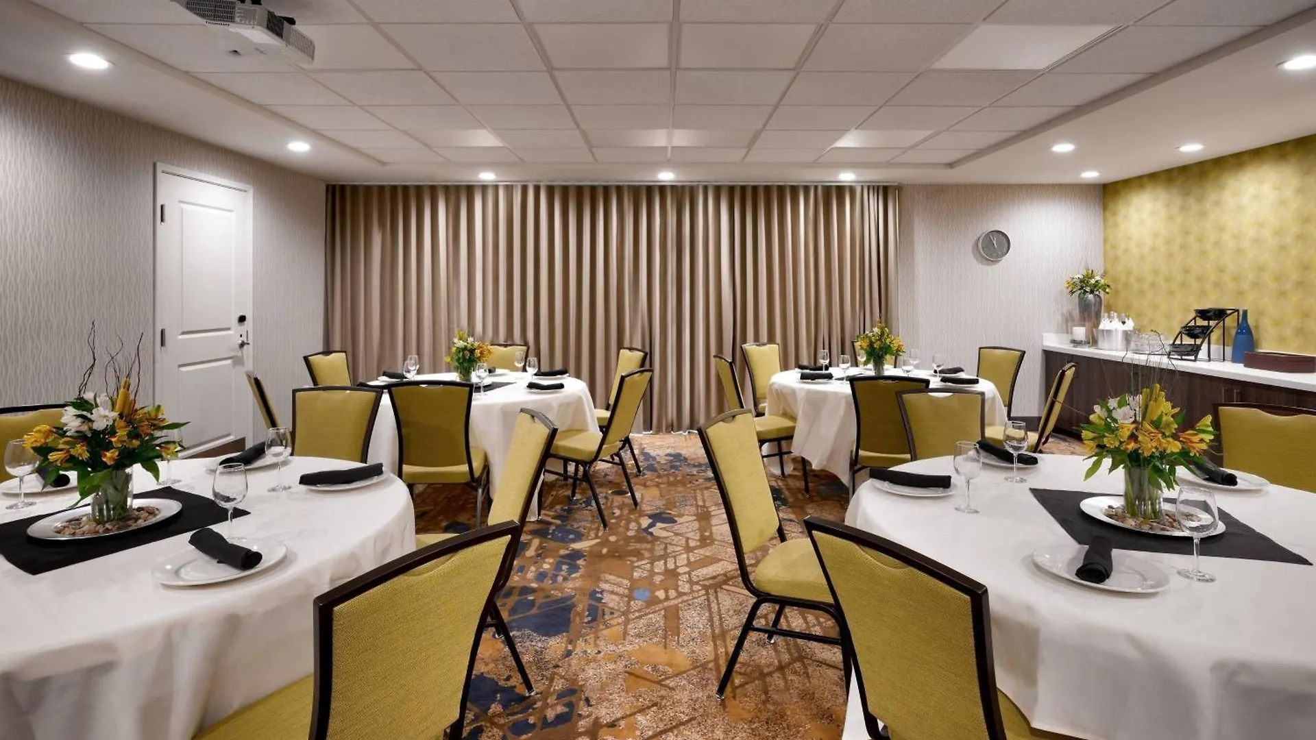 Otel By Marriott 3*
