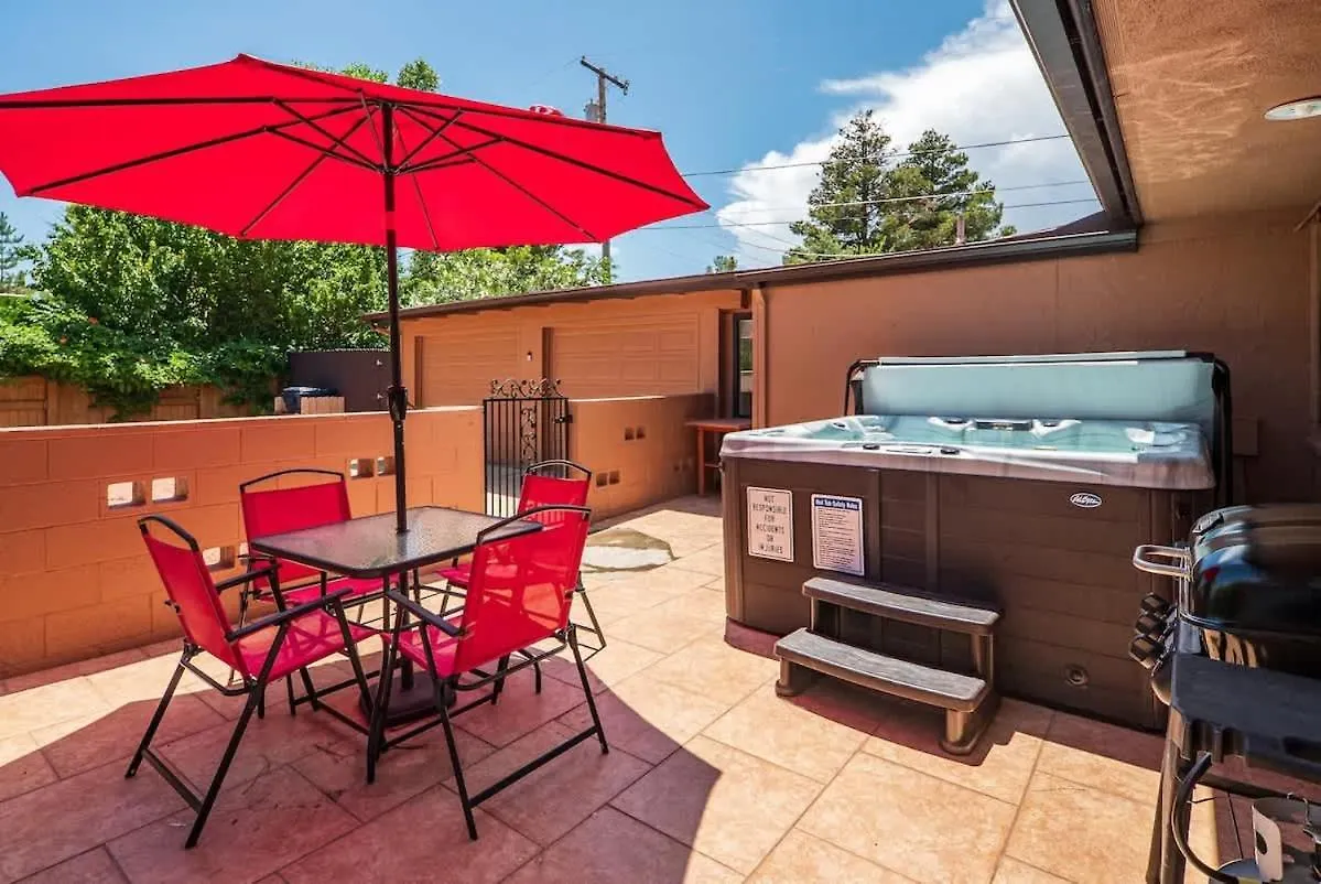 Views With Private Hot Tub For The Entire Family Holiday home *