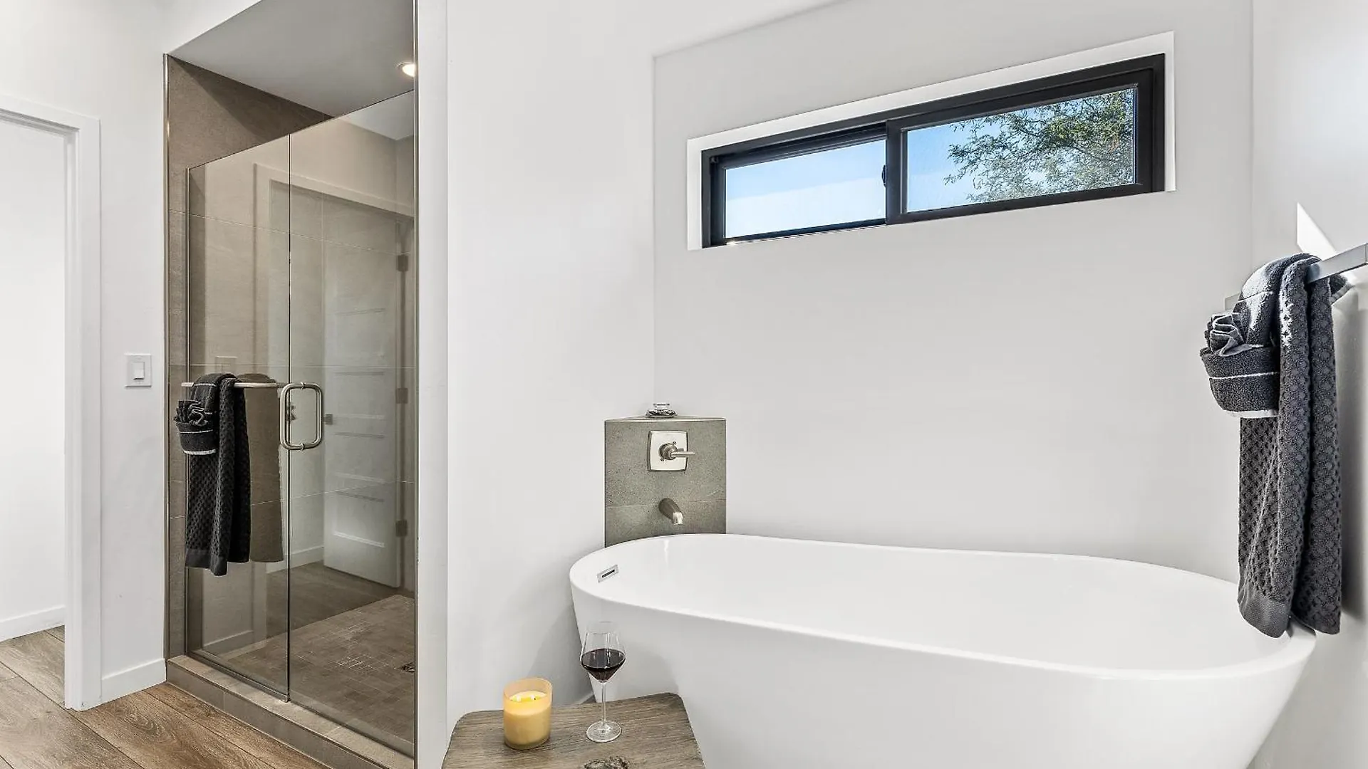 Holiday home Modern Luxury In West With Hot Tub *