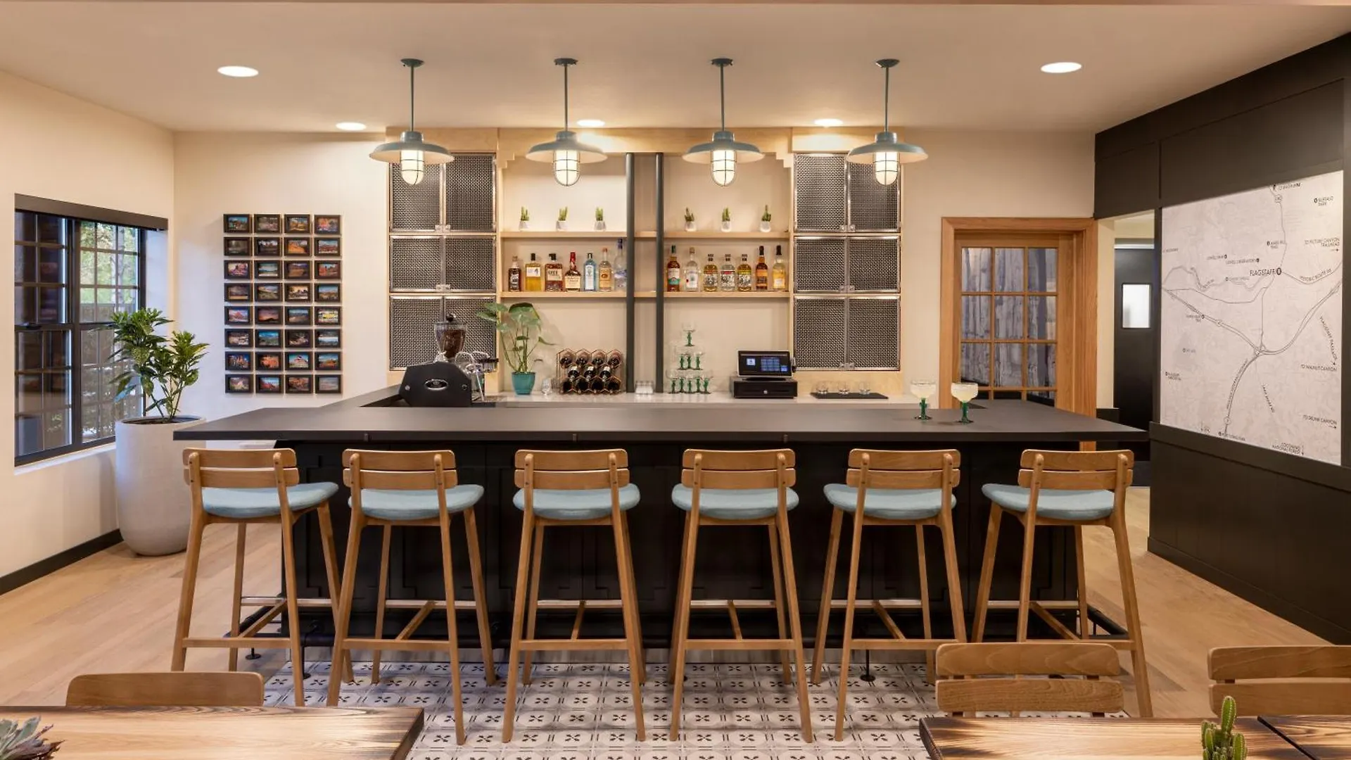 Mountain Modern Hotel 3*