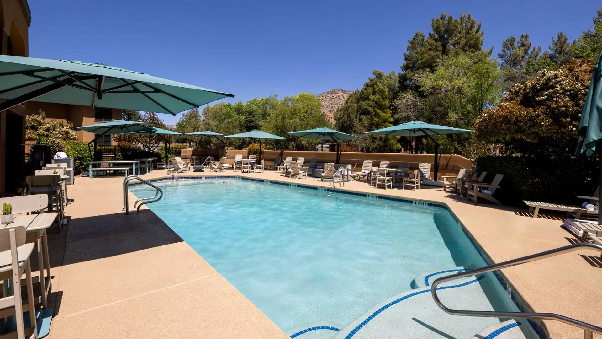 Mountain Modern 3* Sedona