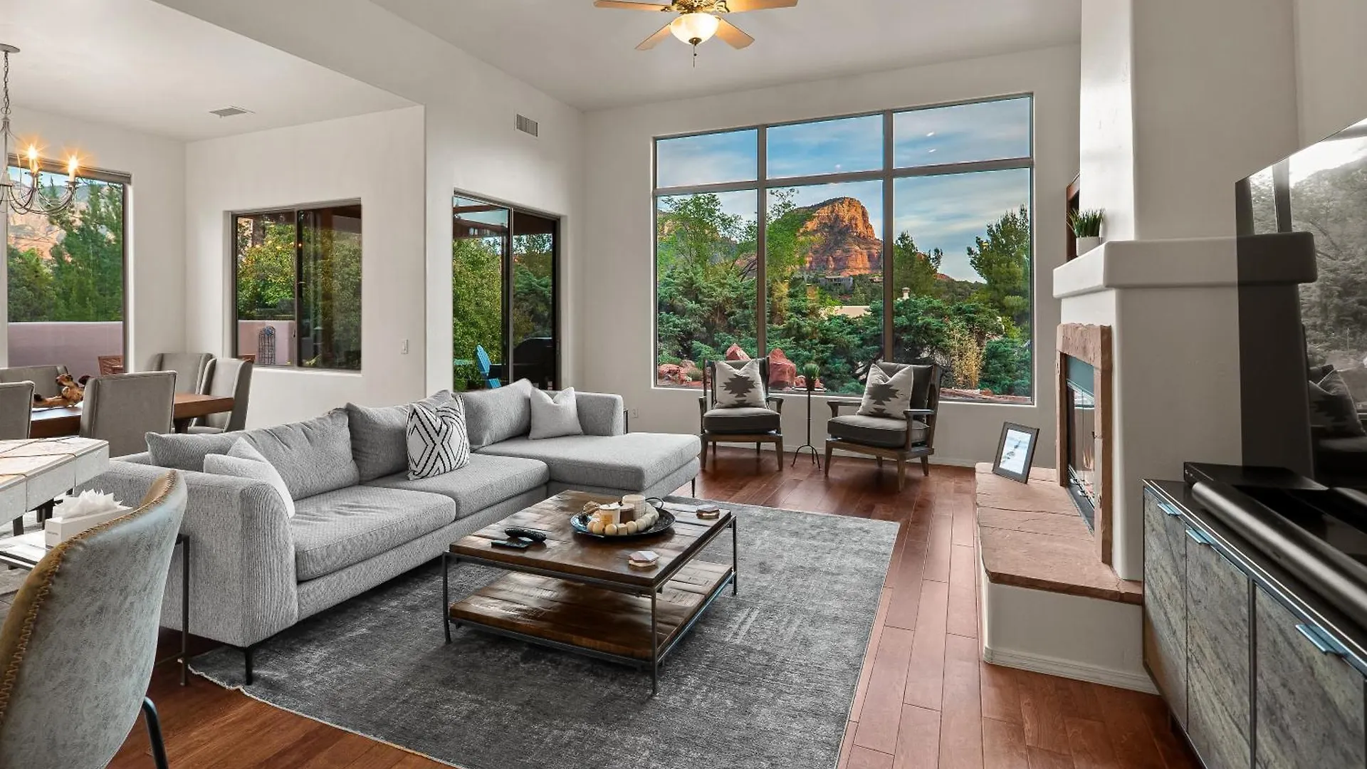 Brewer Road Private Hot Tub Stunning Red Rock Views Modern Southwestern Charm Holiday home Sedona