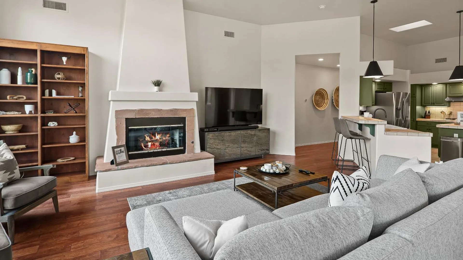Brewer Road Private Hot Tub Stunning Red Rock Views Modern Southwestern Charm Holiday home Sedona