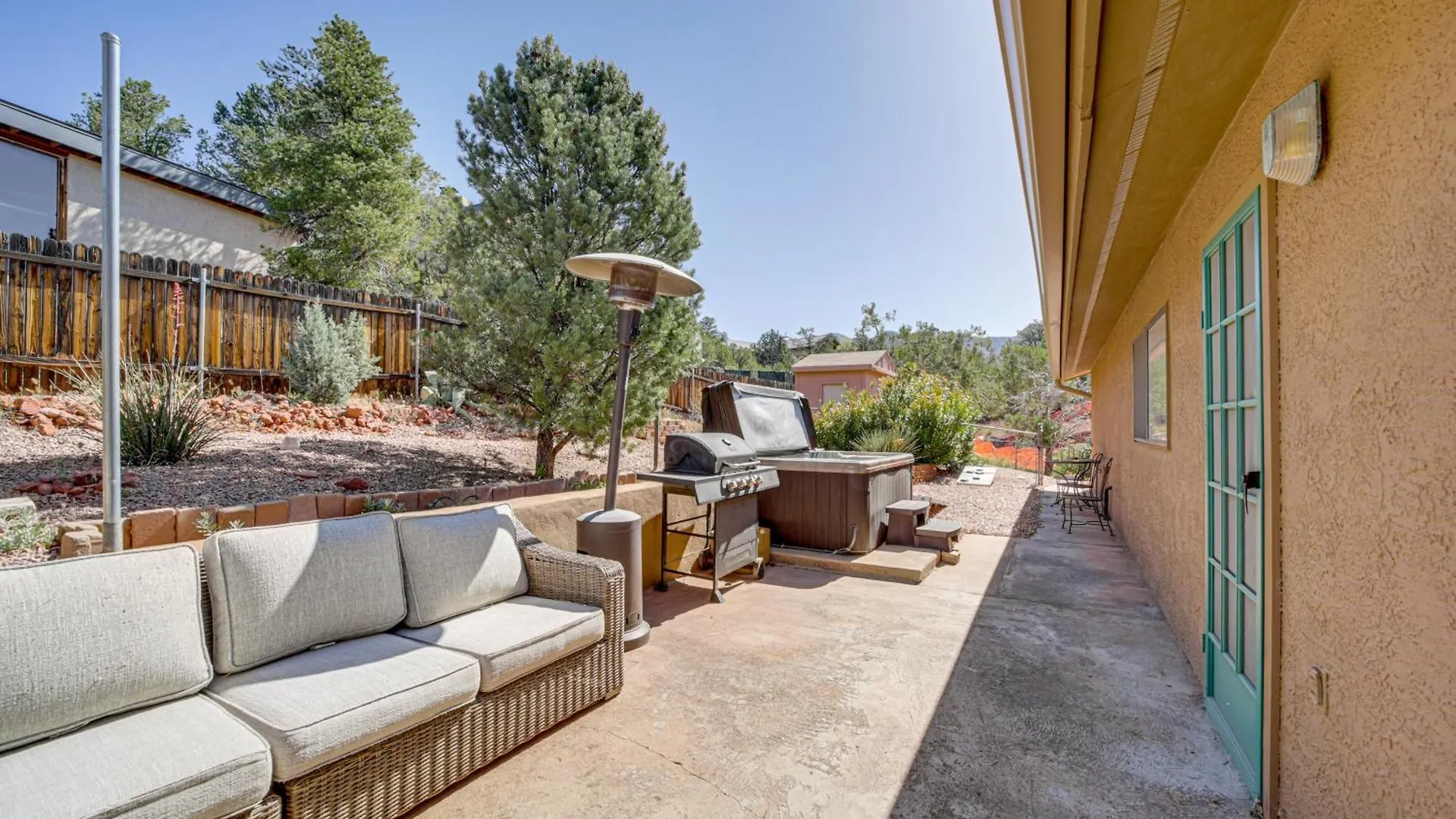 Holiday home Hot Tub And Game Scenic Home! *