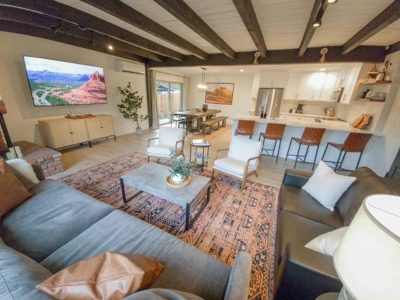 Oasis Luxe With Views Hot Tub And