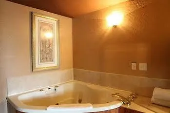 Oak Creek Terrace Lodge *