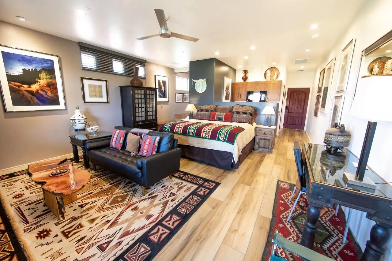 A Sunset Chateau Bed & Breakfast 5*