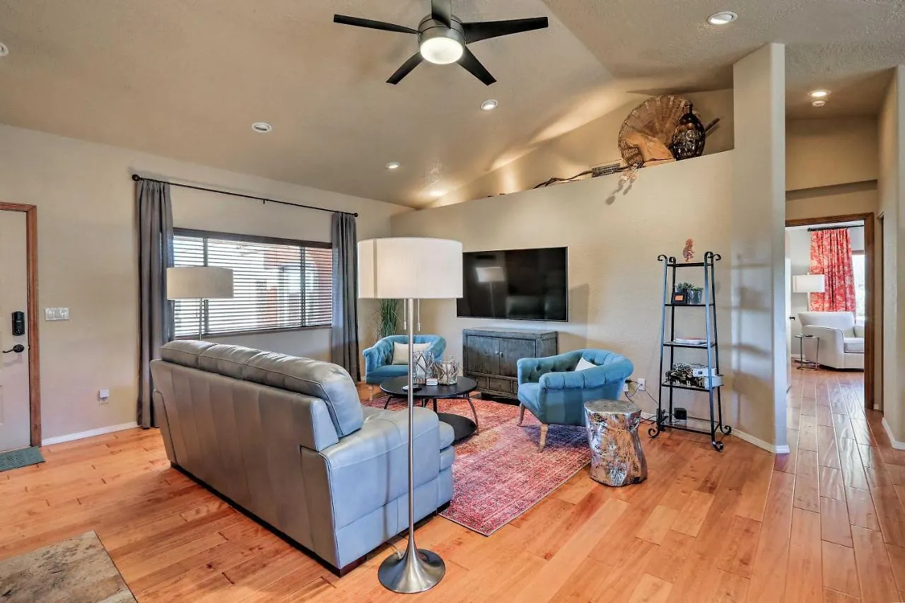 Holiday home Secluded Escape With Patio And Red Rock Views!