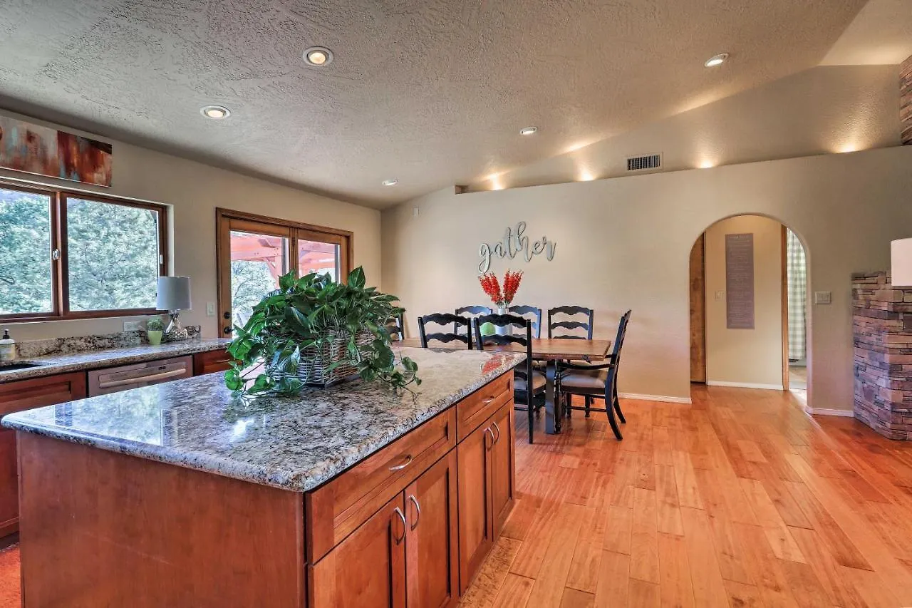 Secluded Escape With Patio And Red Rock Views! *