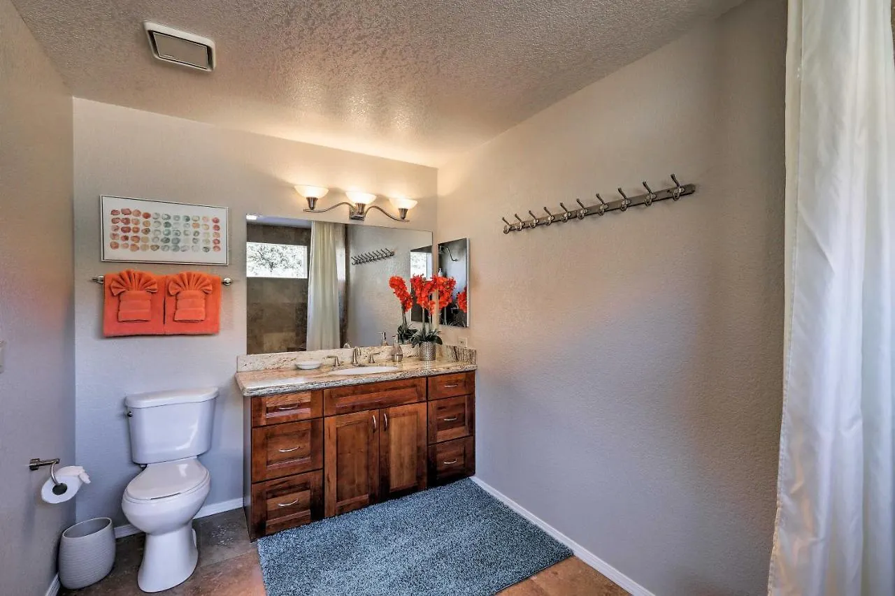Secluded Escape With Patio And Red Rock Views! *