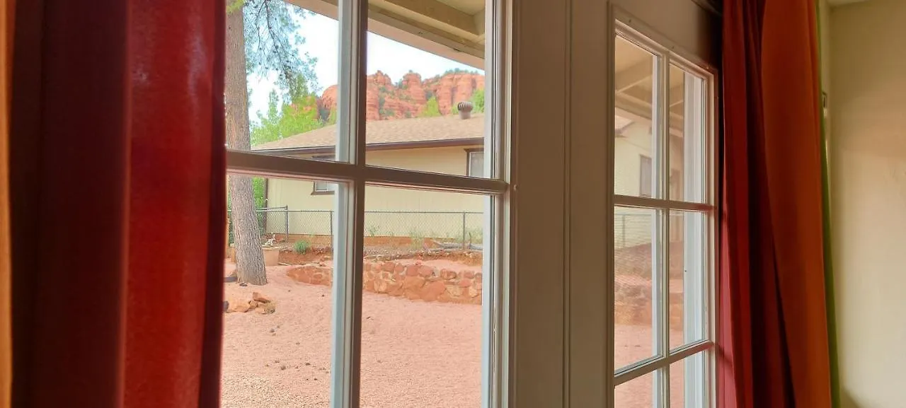 Dom wakacyjny Spacious House With Hot Tub Spa, To Enjoy Red Rock View, Near Amitabha Stupa, And Trails *