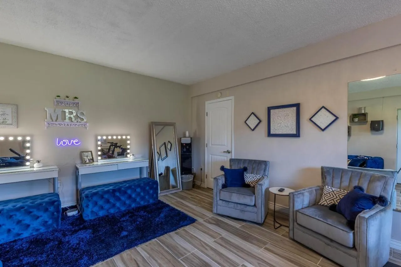 Hotel Cedars 3*