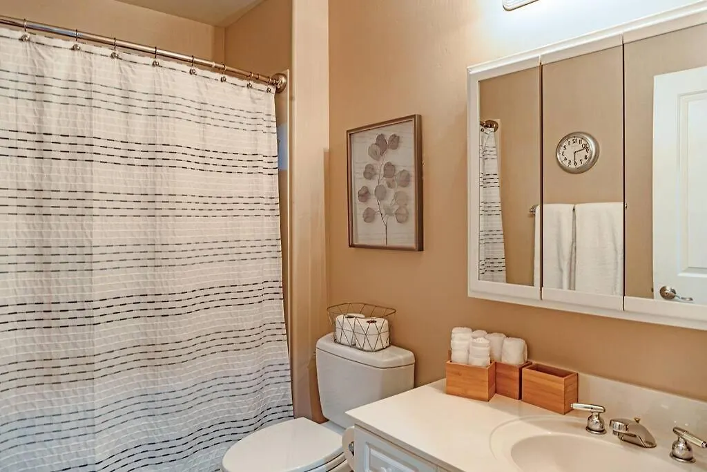 Prime Uptown Location- Mountain View- Kid Friendly - Sleeps 10
