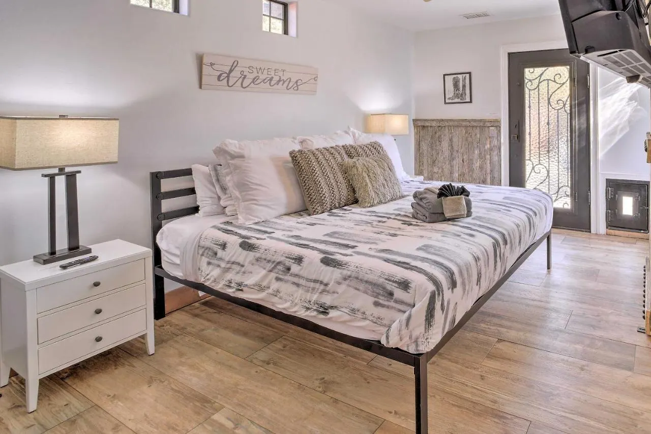 Casa vacanze Pet-friendly With Private Hot Tub *