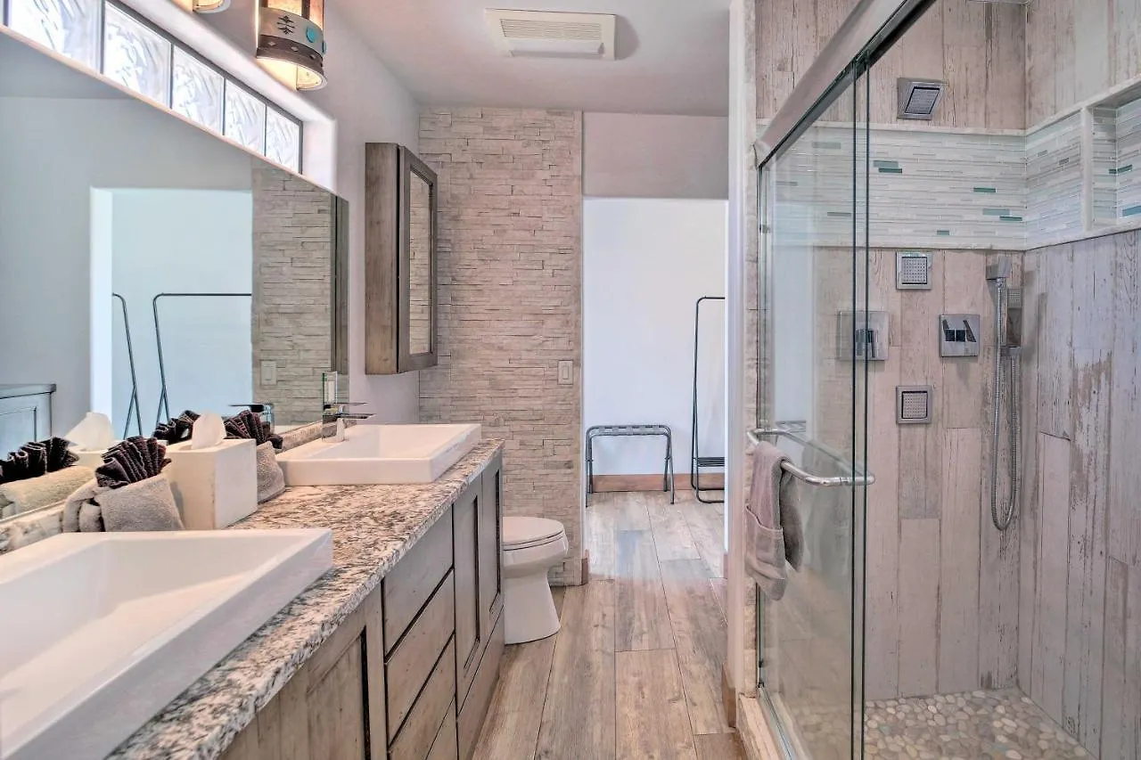 Casa vacanze Pet-friendly With Private Hot Tub *
