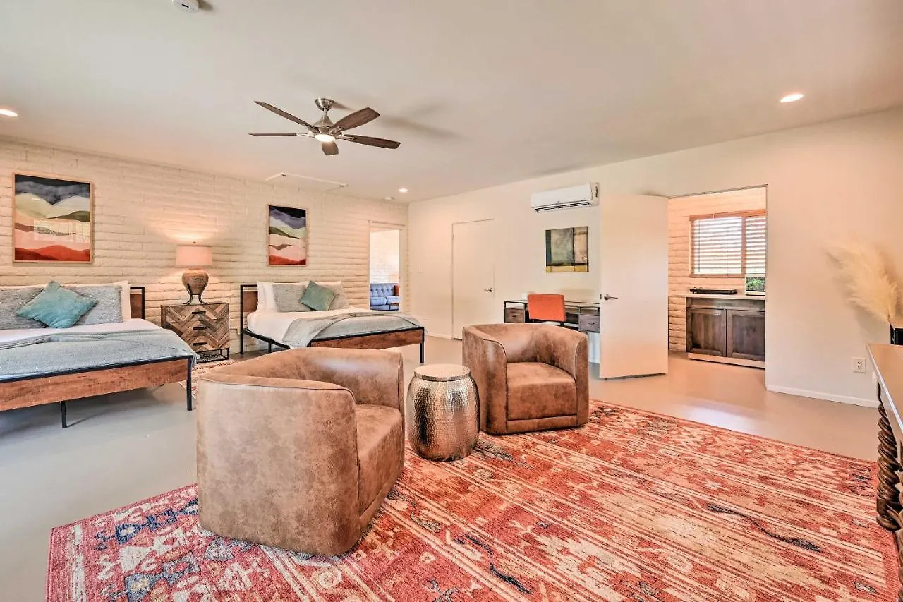 Getaway With Patio And Panoramic Desert Views!