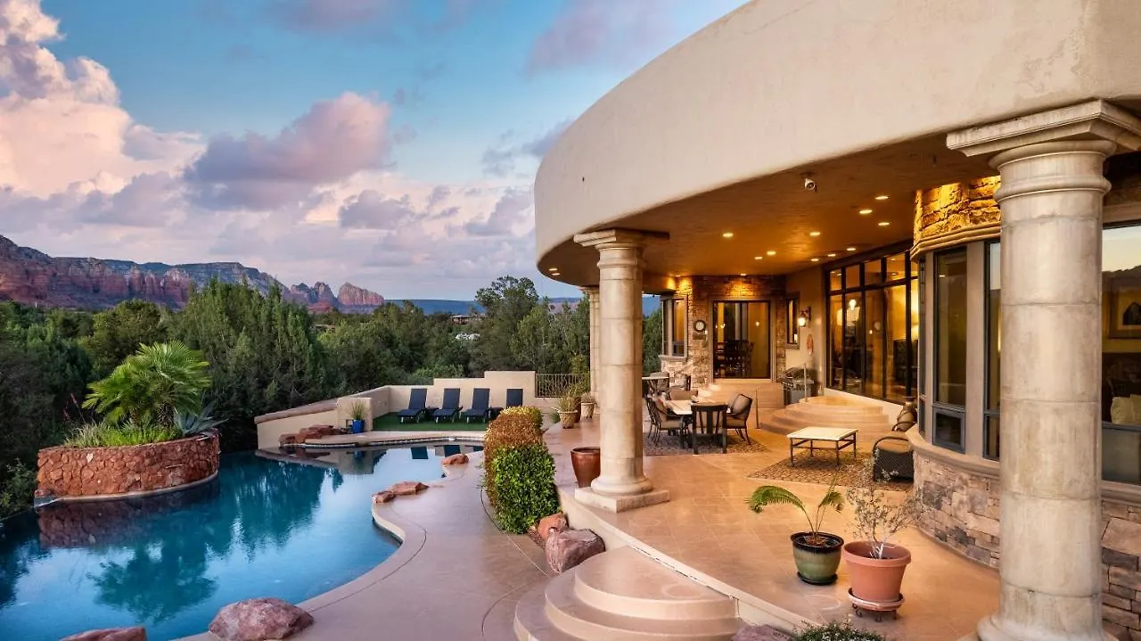 Palatial Paradise With Breathtaking Views Of Red Rock And Stunning Infinity Pool 度假居 *