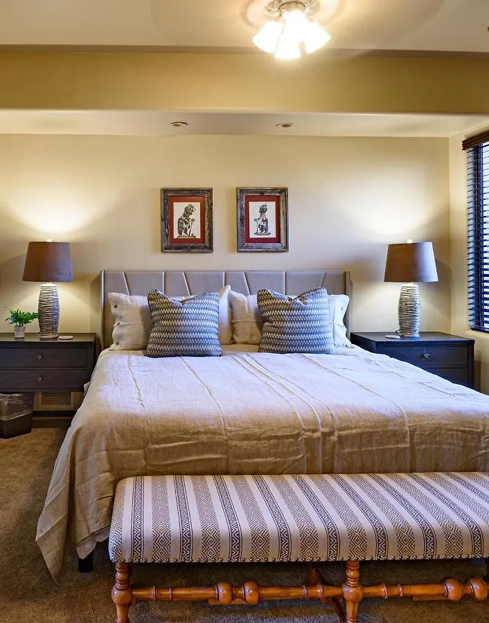 Palatial Paradise With Breathtaking Views Of Red Rock And Stunning Infinity Pool 度假居