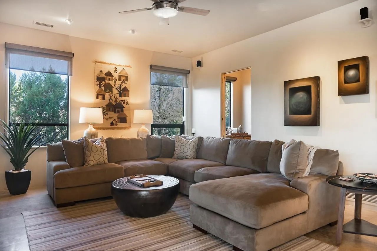Palatial Paradise With Breathtaking Views Of Red Rock And Stunning Infinity Pool 度假居 *