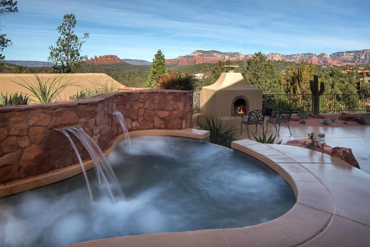 Palatial Paradise With Breathtaking Views Of Red Rock And Stunning Infinity Pool 度假居