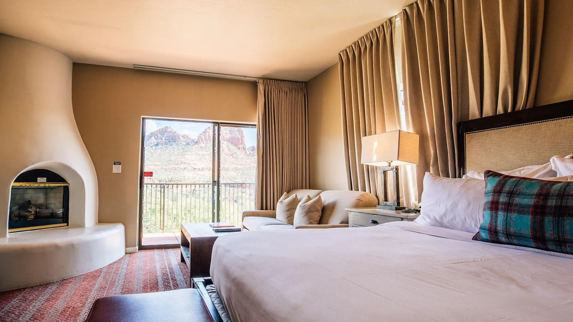 The Cliffs 3*