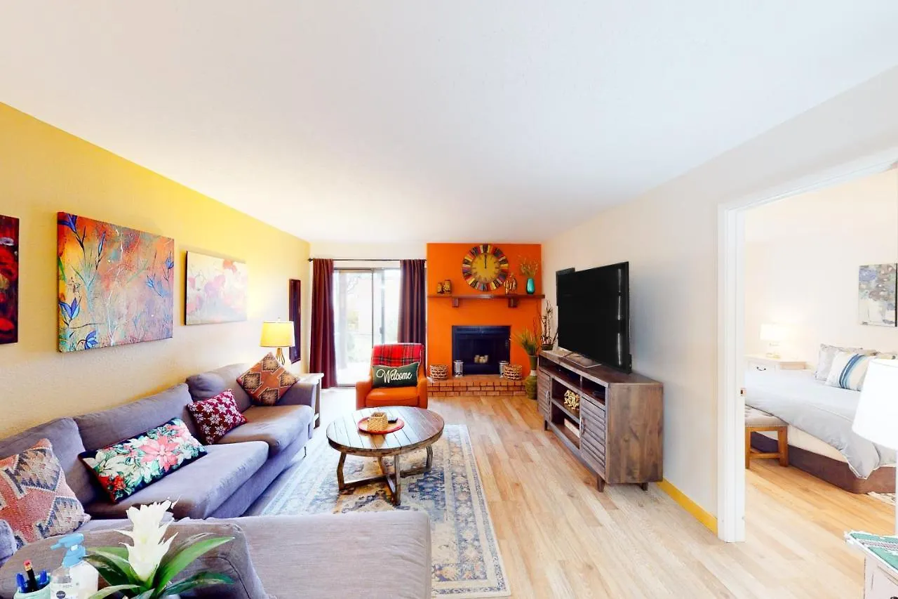 Apartment Retreat