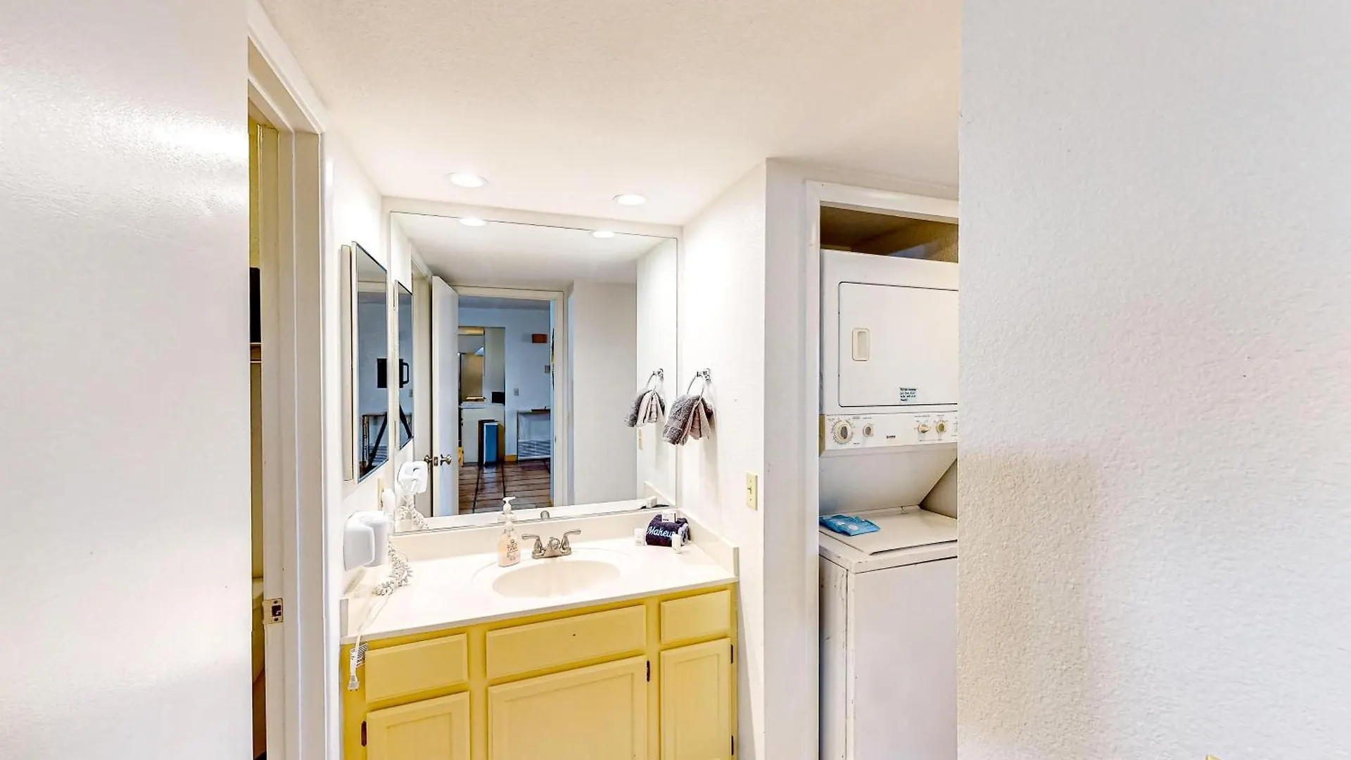 Retreat Apartment