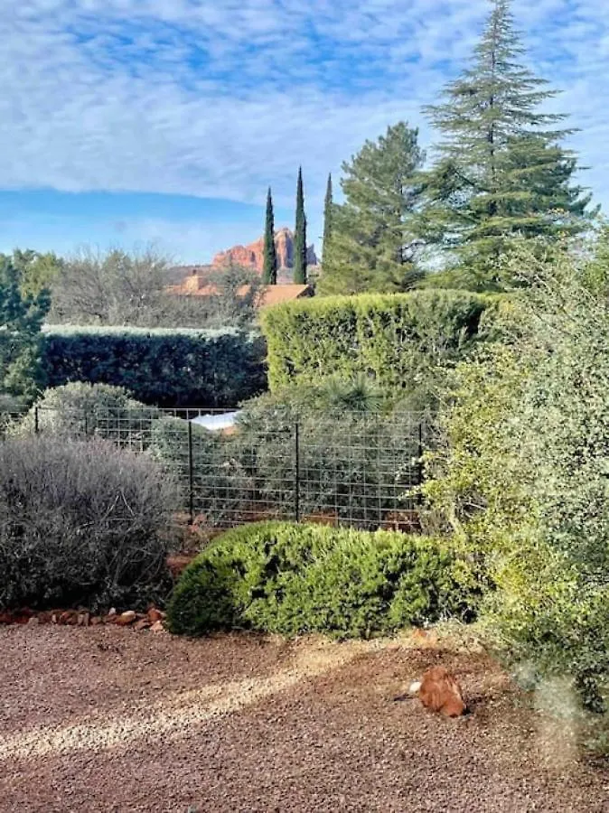Daire Guest With Up Close Chapel And Red Rock Views