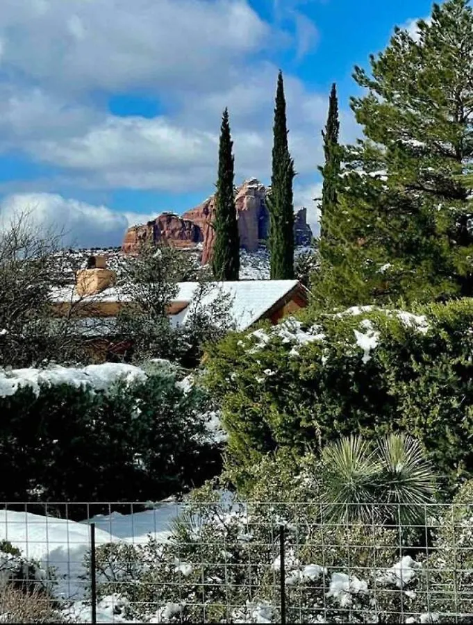 Daire Guest With Up Close Chapel And Red Rock Views