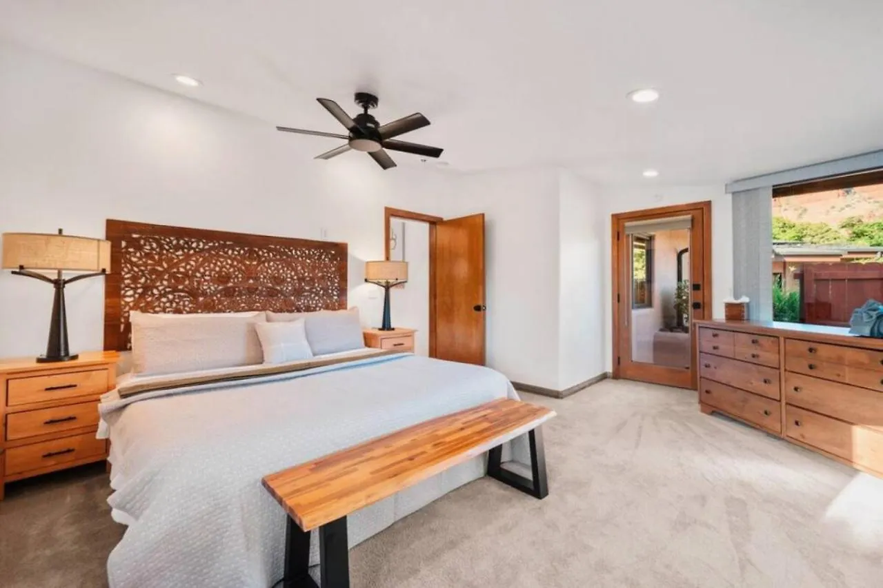 Guest With Up Close Chapel And Red Rock Views Daire *