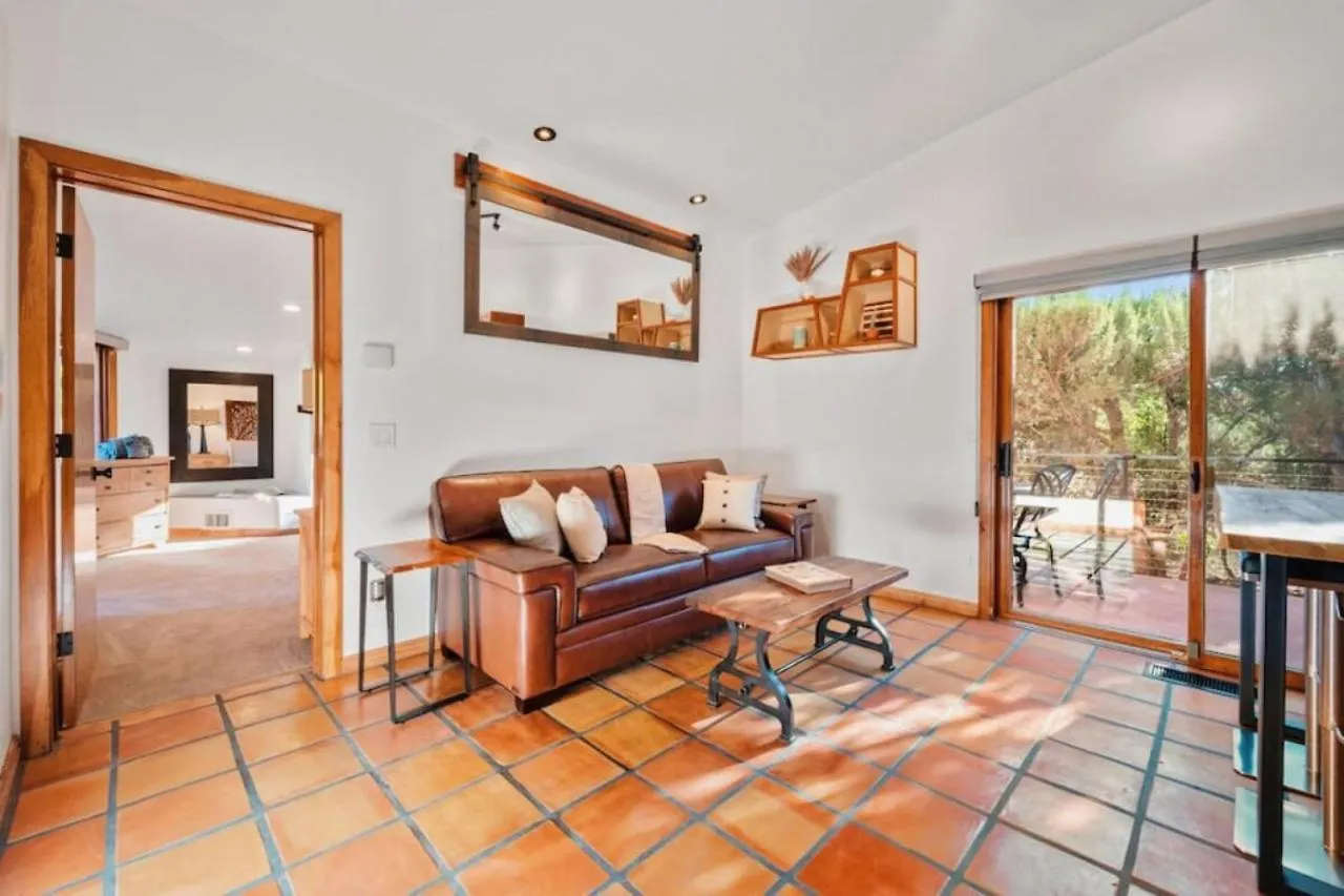 Guest With Up Close Chapel And Red Rock Views Daire *