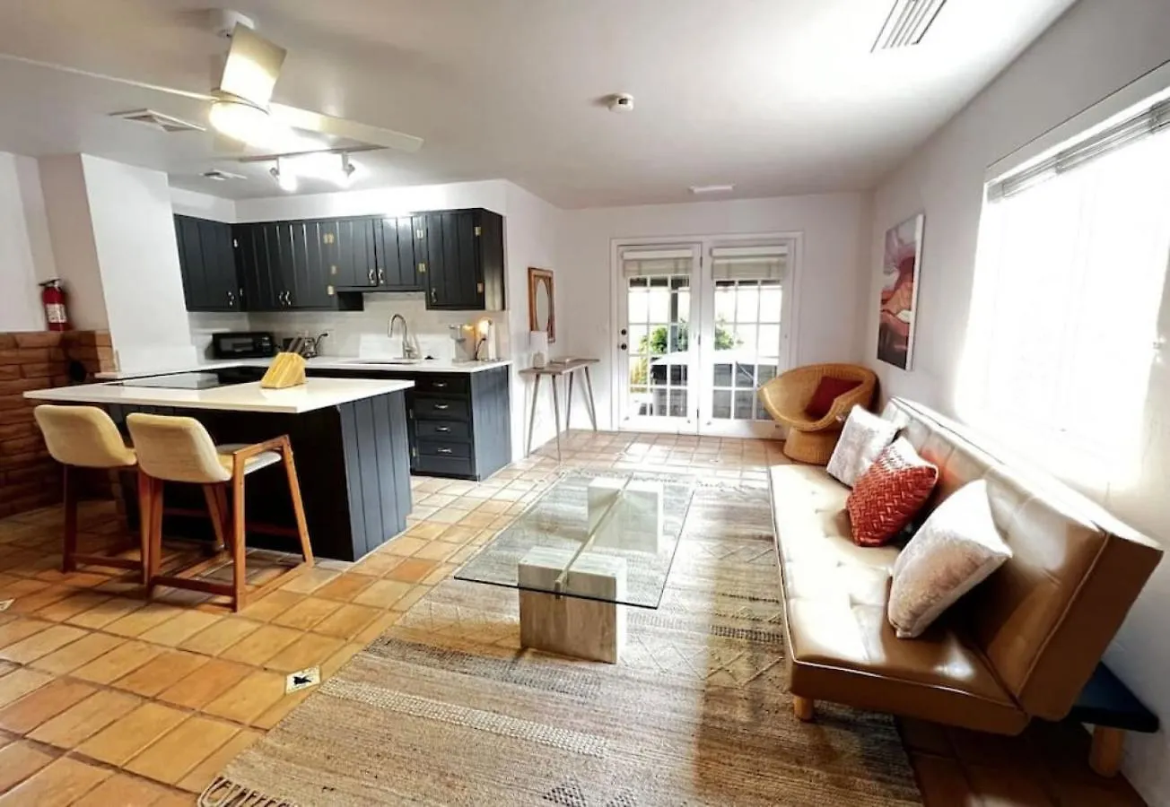 Дом отдыха Quaint 1 Bedroom Unit With Hottub In Uptown Седона
