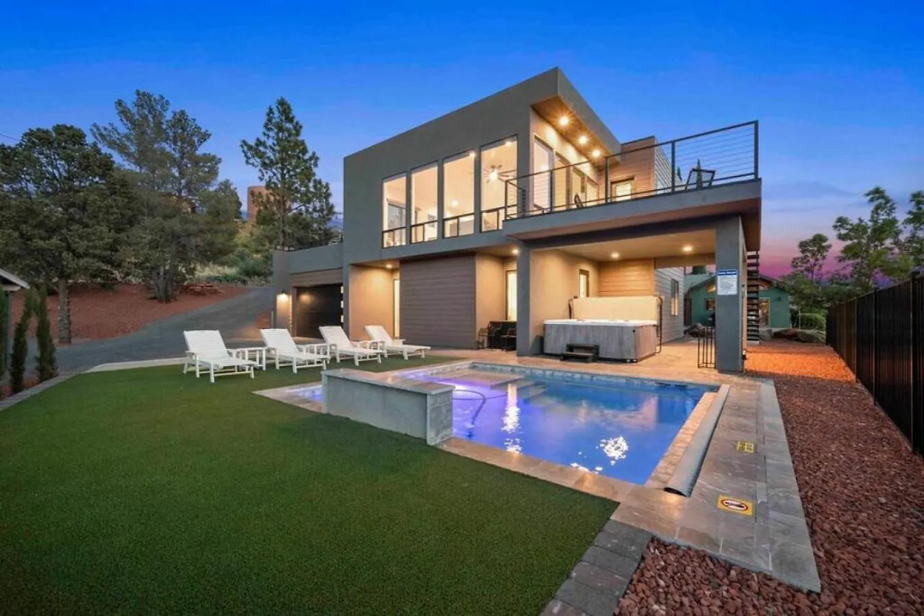 Ultimate Uptown With Epic Views Heated Pool And Hottub بيت للعطل