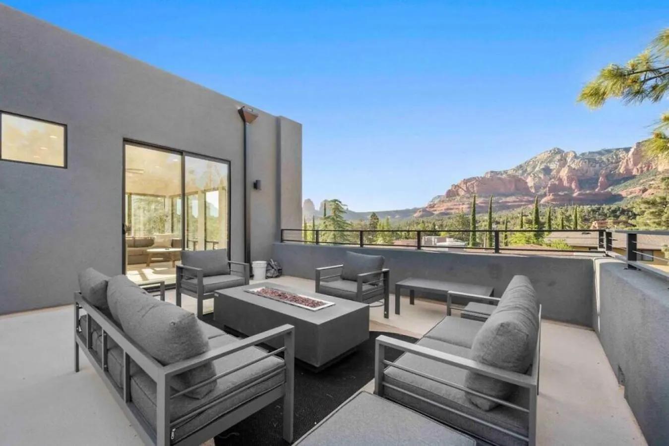 Ultimate Uptown With Epic Views Heated Pool And Hottub