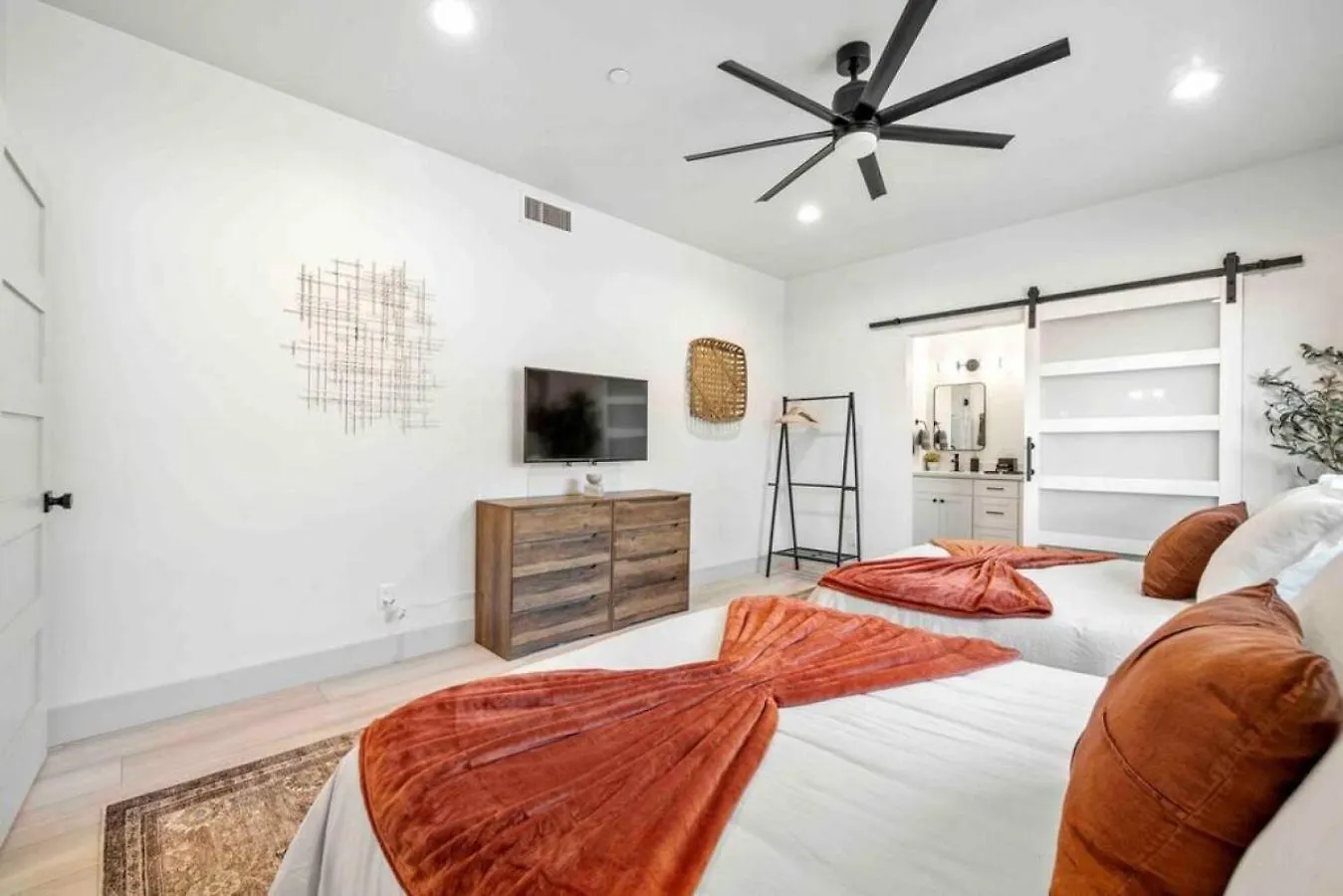بيت للعطل Ultimate Uptown With Epic Views Heated Pool And Hottub
