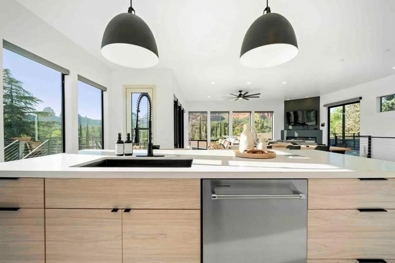 بيت للعطل Ultimate Uptown With Epic Views Heated Pool And Hottub