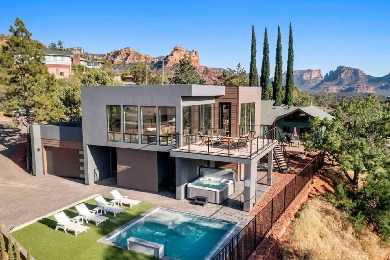 Ultimate Uptown With Epic Views Heated Pool And Hottub بيت للعطل