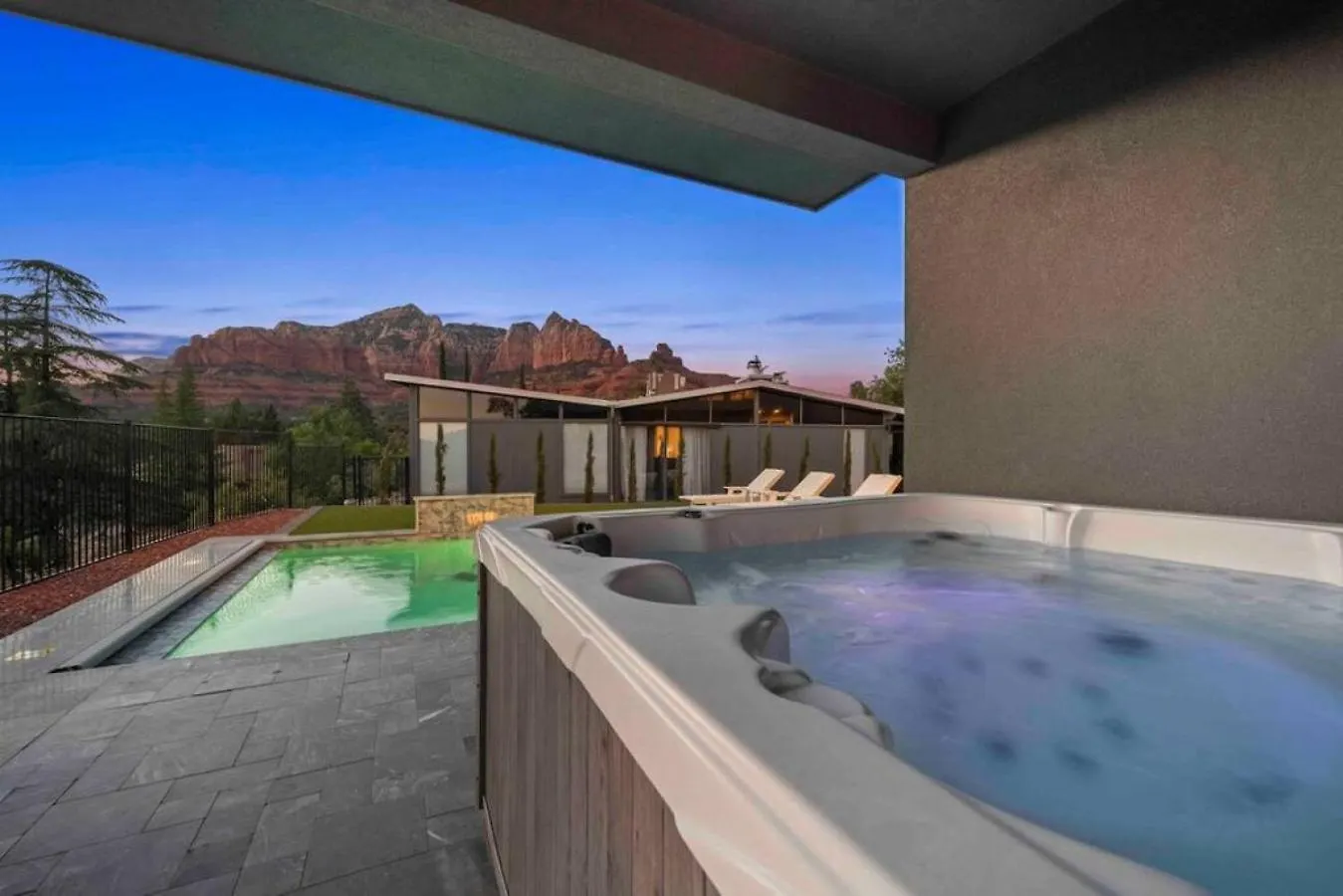 Ultimate Uptown With Epic Views Heated Pool And Hottub بيت للعطل *