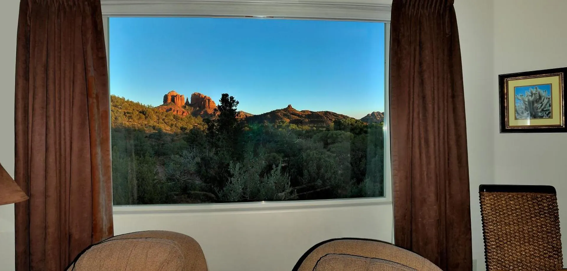 Cathedral Hideaway And Casita Bed & Breakfast